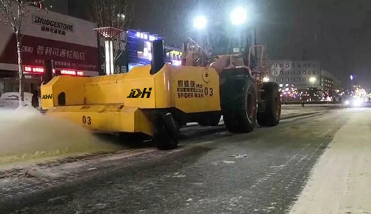 因为有你，这个雪天不在寒冷，除雪保障——lejing乐竞体育（中国）官方网站为您服务(图2)
